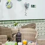 Готель Marbella 2*