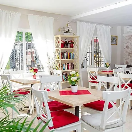 Hotel Marbella 2*